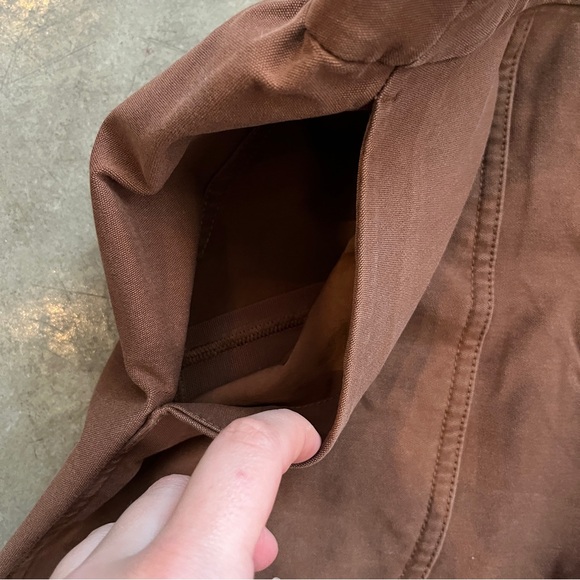 Lululemon Light Utilitech Cargo Pocket High Rise Pant in Roasted Brown - Picture 6 of 9